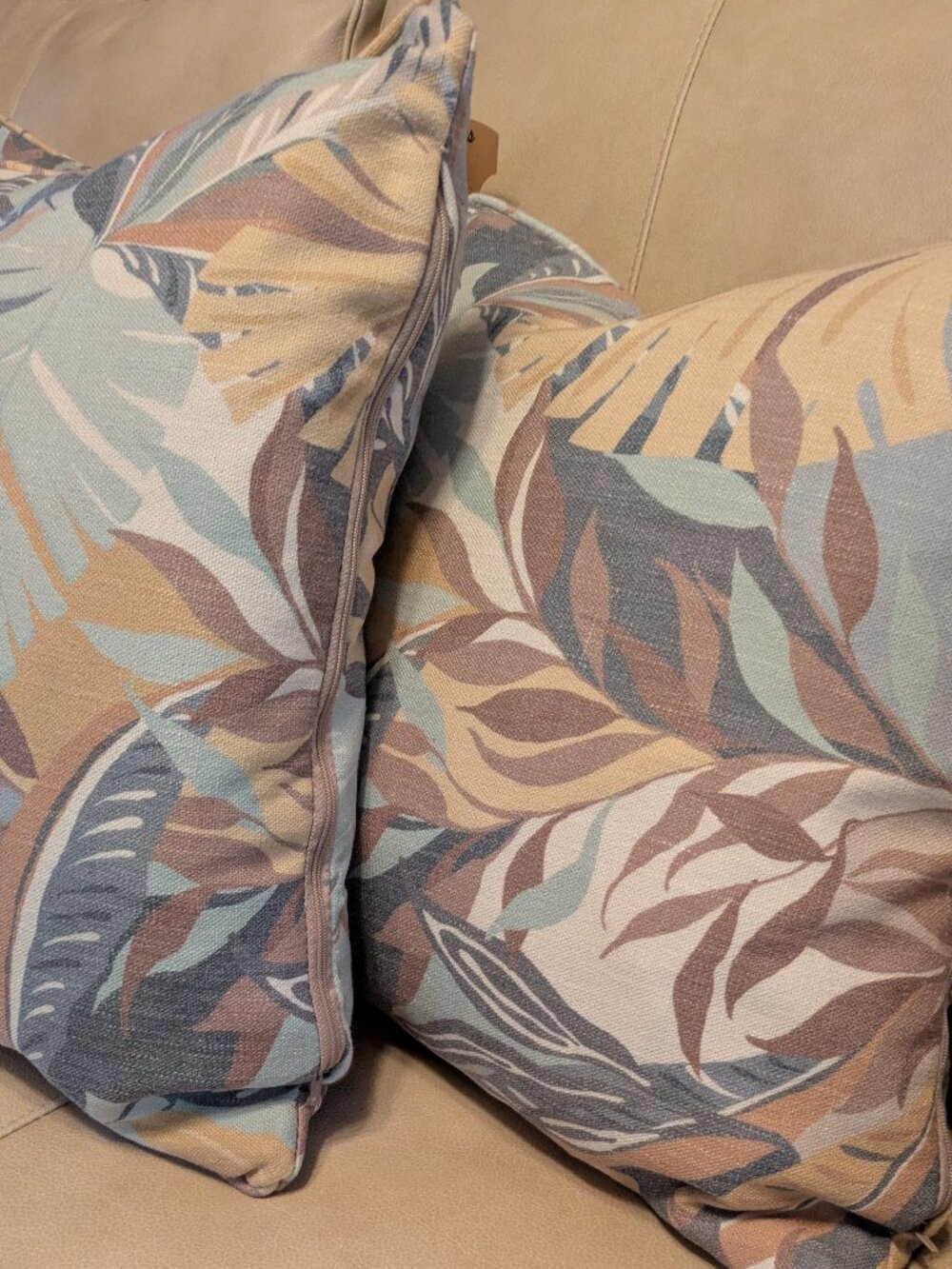 Set of 4 New Accent Pillows